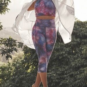 Athleta Salutation II Capris (XS)